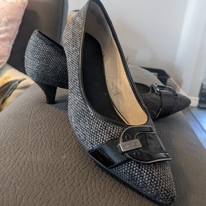 Anne Klein Low heels